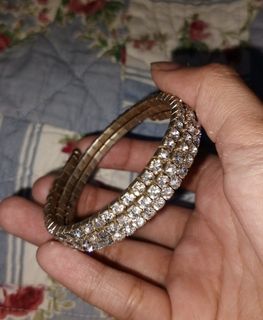 (Category: ) located in . Submitted by daintypeach (Listing ID 1448778156, Image 1). Description: .