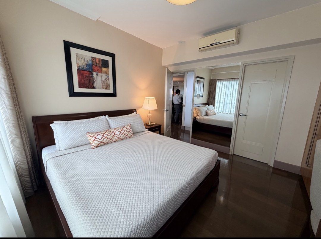 Rockwell Makati (Category: Room Rentals) located in Manila. Submitted by bossprimeproperties (Listing ID 1448824332, Image 1). Description: Edades Tower, Rockwell 1BR Flat | 1TB | 1Parking Floor area: 62 sqm. 18th floor Fully furnished ₱80K Negotiable .