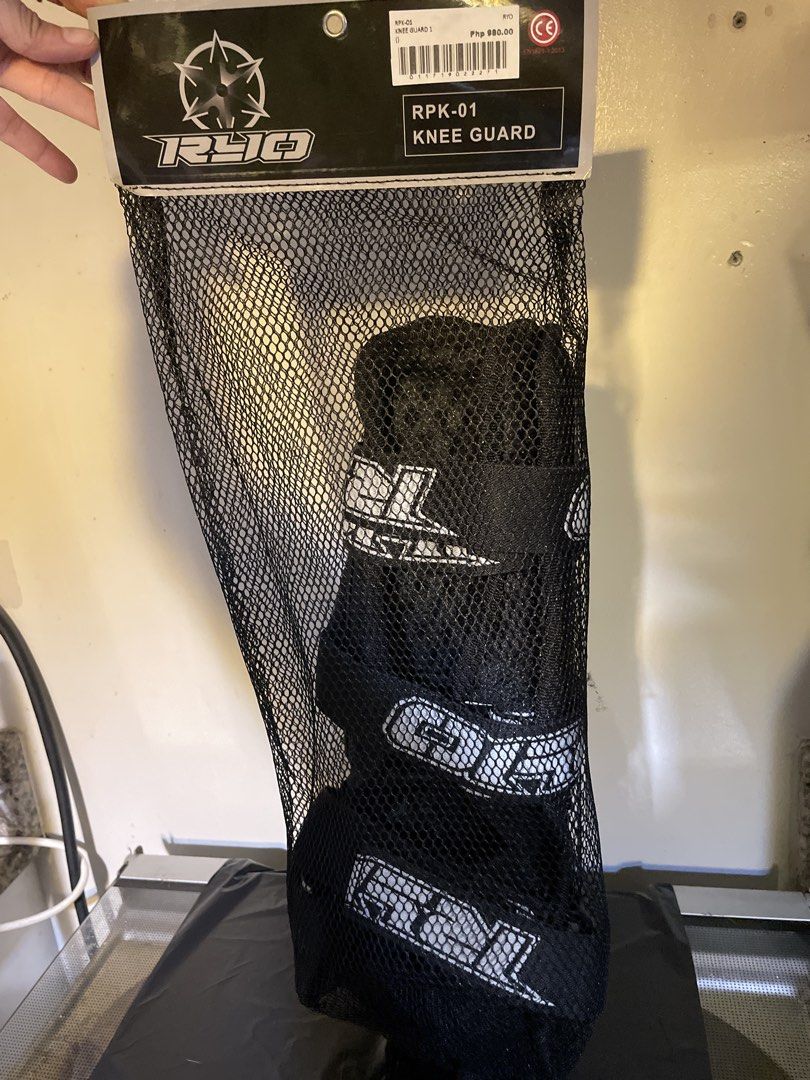 RYO RPK-01 Knee Guard (Category: Other Sports Equipment and Supplies) located in Quezon City. Submitted by romsr (Listing ID 1448738001, Image 2). Description: RFS: I thought i need it for motorcycle lessons but did not - RYO RPK-01 Knee Guards - Essential knee protection for riding - Ideal for motorcycle riders and skaters - Includes a convenient mesh bag - Protect your knees and ride with confidence!.