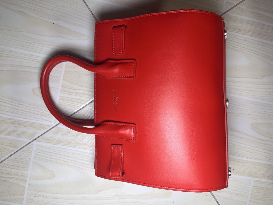 SAINT LAURENT BAG (Category: Luxury Bags & Wallets) located in Manila. Submitted by bibiiii131998 (Listing ID 1448837216, Image 3). Description: Asnew.