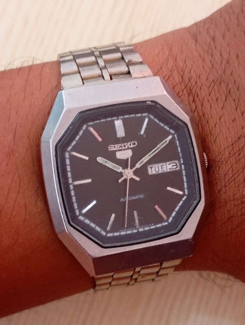 Seiko automatic 6309 (Category: Men's Watches) located in Las Pinas. Submitted by quick_deals_great_finds2 (Listing ID 1448712172, Image 3). Description: Original vintage 70s Automatic seiko 6309 Medium size unisex Adjustable wrist size.