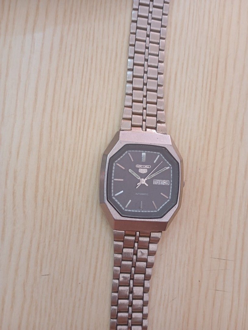 Seiko automatic 6309 (Category: Men's Watches) located in Las Pinas. Submitted by quick_deals_great_finds2 (Listing ID 1448712172, Image 2). Description: Original vintage 70s Automatic seiko 6309 Medium size unisex Adjustable wrist size.