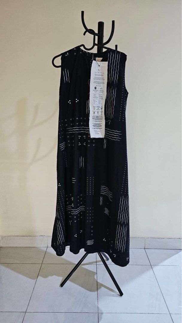 Sejauh mata memandang (Kategori: Atasan) berada di Semarang. Dikirim oleh prelovesai (ID iklan 1448751614, Gambar 2). Deskripsi: Kode decluttering Kirim dari semarang Good condition Size S/M LD108 P115.
