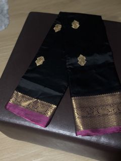 (Category: ) located in . Submitted by divinesarees (Listing ID 1448752653, Image 1). Description: .