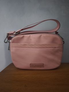 (Kategori: ) berada di . Dikirim oleh nihawnia04263 (ID iklan 1448728561, Gambar 1). Deskripsi: .