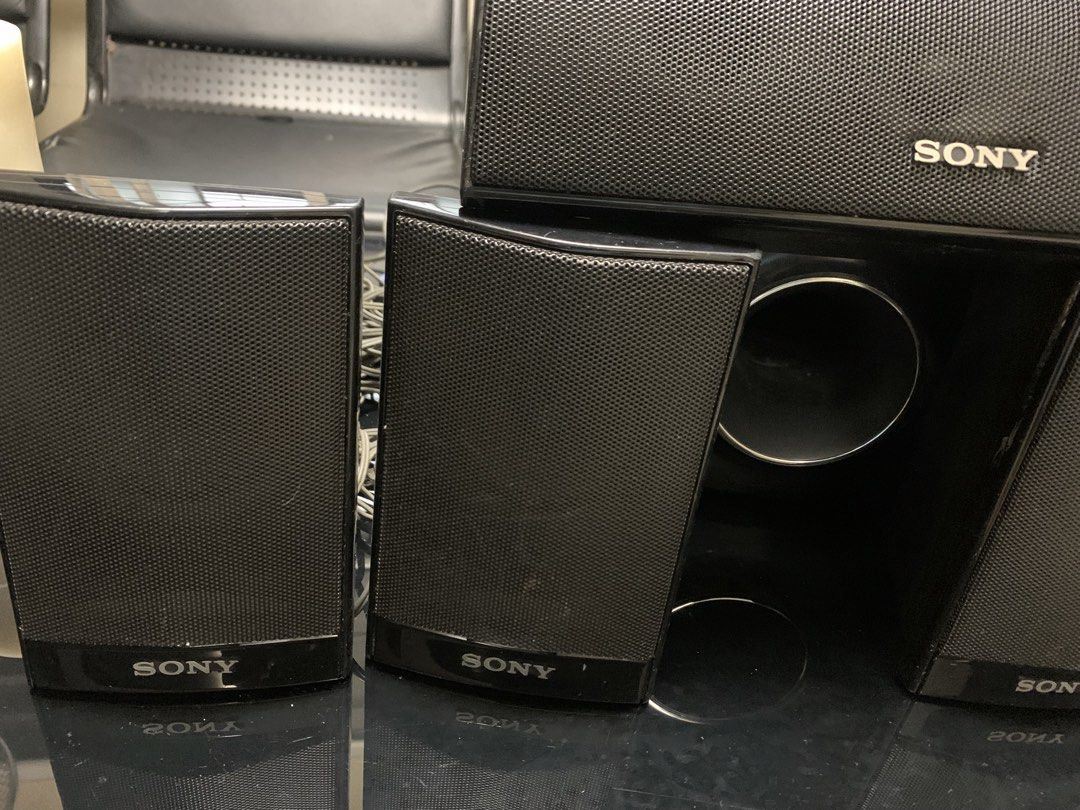 Sony 5.1 Surround Sound Speaker System with Subwoofer (Category: Soundbars, Speakers & Amplifiers) located in Bulacan. Submitted by heartlove_holb (Listing ID 1448786820, Image 3). Description: - Sony 5.1 surround sound speaker system - Includes 1 subwoofer and 5 satellite speakers - All speakers are black - Minor scuffs on the subwoofer, but fully functional - Enhances your home entertainment experience - Ready for a new home.