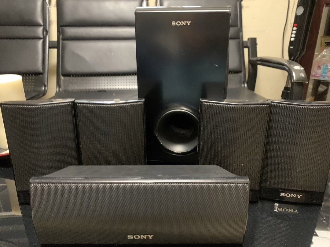 Sony 5.1 Surround Sound Speaker System with Subwoofer (Category: Soundbars, Speakers & Amplifiers) located in Bulacan. Submitted by heartlove_holb (Listing ID 1448786820, Image 2). Description: - Sony 5.1 surround sound speaker system - Includes 1 subwoofer and 5 satellite speakers - All speakers are black - Minor scuffs on the subwoofer, but fully functional - Enhances your home entertainment experience - Ready for a new home.