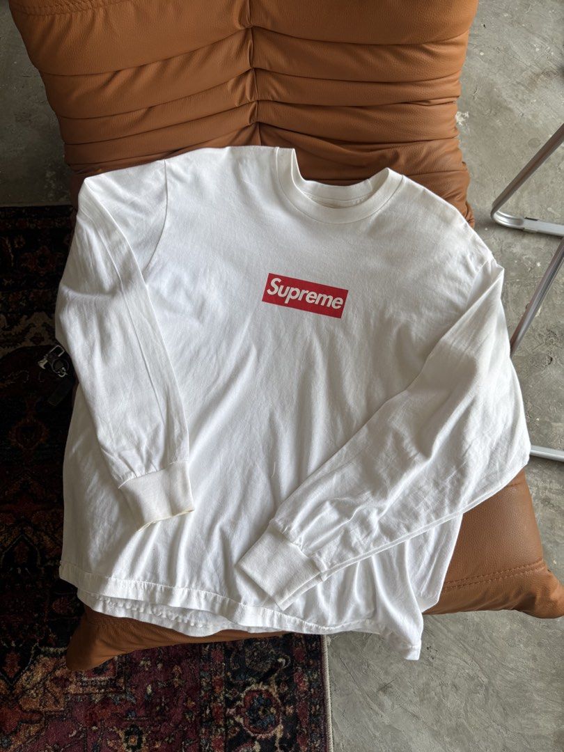 Supreme box logo longsleeve shirt (Category: Formal Shirts) located in Quezon City. Submitted by streetgallerygarments (Listing ID 1448759189, Image 1). Description: Supreme Box Logo long-sleeve T-shirt Conditon:Excellenr Issue:None Size:Medium Dimention Width:23 Length:27 Price:4500.