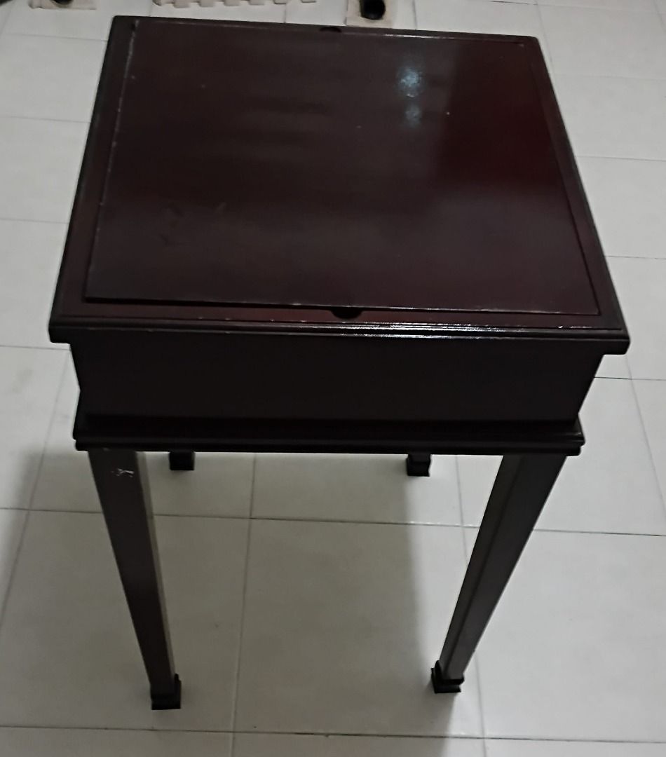 Table: Chess (Category: Board Games & Puzzles) located in Singapore. Submitted by dakes69 (Listing ID 1448747352, Image 1). Description: - Newly Refurbished ChessBoard - Wooden game table - Chessboard - Includes game pieces for: Chess. - Ideal for hosting fun game nights.