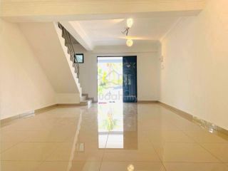 (Category: ) located in . Submitted by mudah900200 (Listing ID 1448064743, Image 1). Description: .
