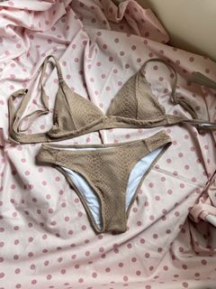 (Category: ) located in . Submitted by morie_ (Listing ID 1448737123, Image 1). Description: .