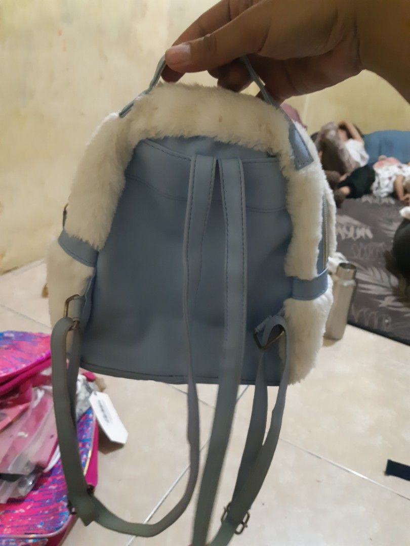 Tas cartoon cinnamonroll putih bulu (Kategori: Tas & Dompet Wanita) berada di Bekasi. Dikirim oleh epictiger_ce9581 (ID iklan 1448872134, Gambar 3). Deskripsi: tas anak atau dewas model Cartoon Cinnamoroll Anime Plush Backpack Travel Bag Student Schoolbag masih mulus seperti baru,like new bersih terawat 85.000 lok jakbar 083141615141.