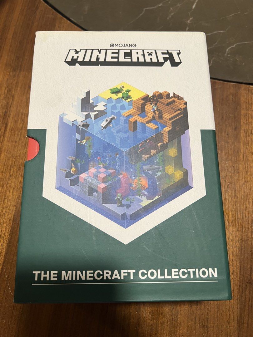 The Minecraft Collection Books - Mojang （分類：兒童書籍）位於 Hong Kong。 由 alanwongkakei 提交（商品編號 1448828315，圖片 1）。簡介： Complete set of Minecraft guide books. Includes guides on enchantments, potions, Nether, ocean survival, PvP, minigames, farming, and creative mode. All books are in the original box. Great for any Minecraft fan looking to improve their game.。