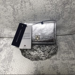 （分類：）位於 。 由 TszShan701 提交（商品編號 1448871291，圖片 1）。簡介： 。