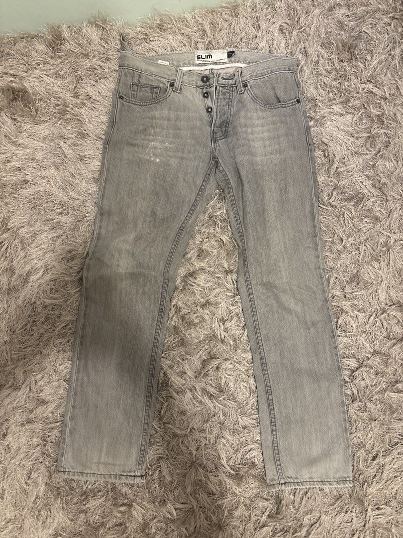 topman SLIM Grey Denim Jeans (Category: Jeans) located in Las Pinas. Submitted by bihon (Listing ID 1448796669, Image 1). Description: - Grey denim jeans - Slim fit - Button fly closure - Light distressing on front - Ideal for casual wear - Versatile color.