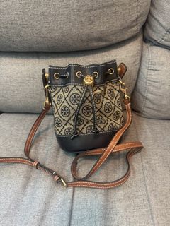 （分類：）位於 。 由 peeeeeeeepe 提交（商品編號 1448757132，圖片 1）。簡介： 。