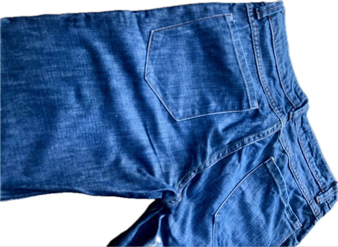 True Fit Memo Jeans Blue Denim (Category: Jeans) located in Manila. Submitted by dos05 (Listing ID 1448752135, Image 2). Description: Memo jeans 100% authentic Bought brand new Original price 2k Good as new used once only CONDITION 10/10 NOT THRIFTED no issues whatsoever Straight leg fit ACTUAL SIZE Waist - 32 Length - 38.5 Hem - 7 Qc area Shipping via grab or lalamove saver .