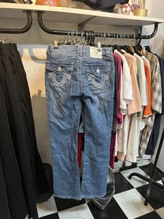 (Category: ) located in . Submitted by ragtagclothes (Listing ID 1448796357, Image 1). Description: .