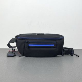 （分類：）位於 。 由 hkluxehk 提交（商品編號 1448782477，圖片 1）。簡介： 。