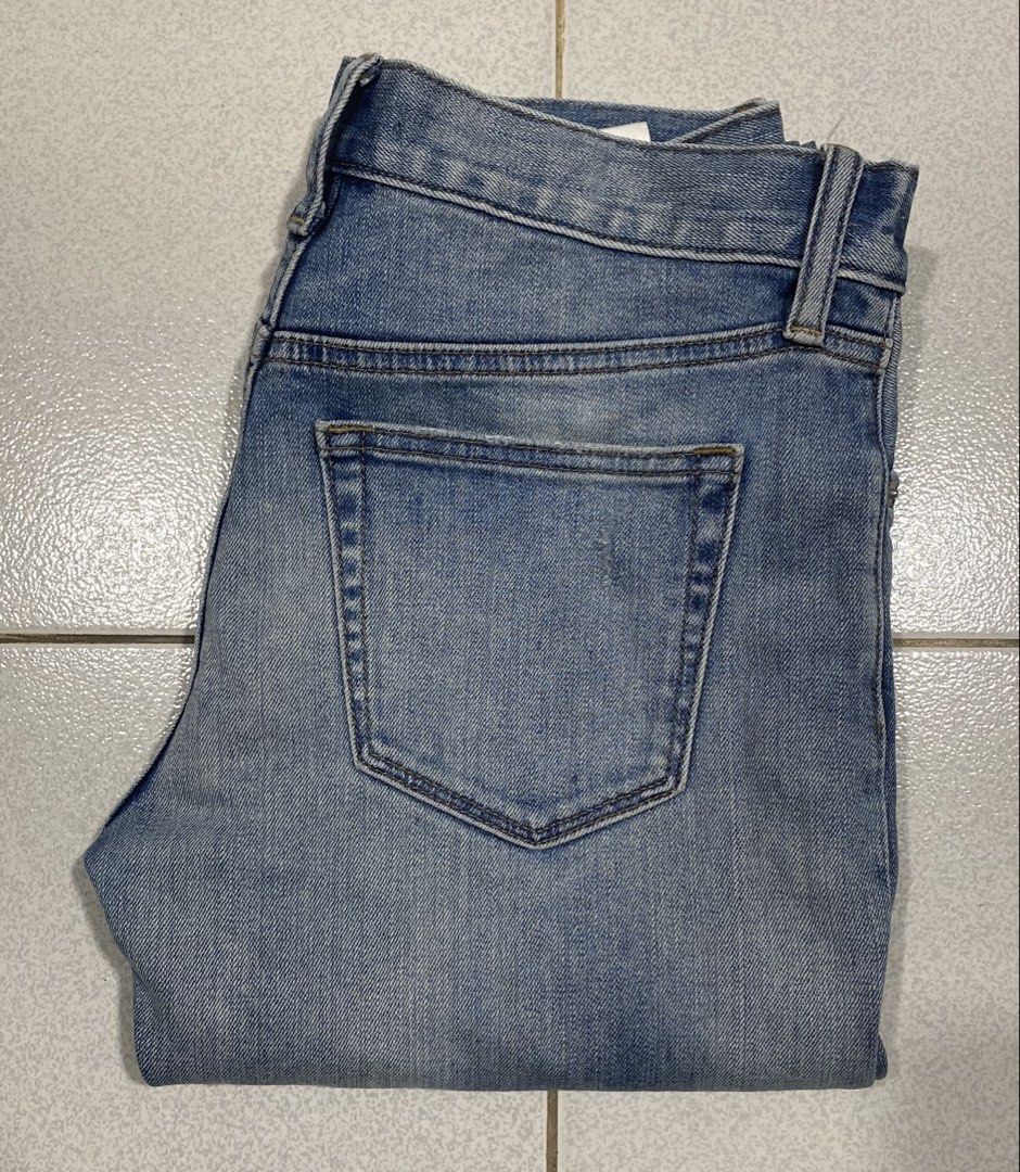 Uniqlo Selvedge Jeans (Category: Jeans) located in Mandaue City. Submitted by MJ_80 (Listing ID 1448800742, Image 1). Description: Mens Uniqlo Skinny Selvedge Jeans Stretch Size 30 See photos for measurements Color Rate & Condition: 9.7/10 Has light stain, washable Price: 680.