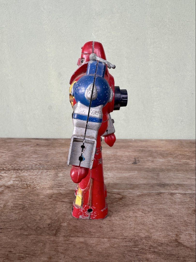 Vintage Mekanda Robot Figure/Toy (Category: Figurines & Statues) located in Mandaluyong City. Submitted by collectorsobsessions (Listing ID 1403834395, Image 2). Description: - Not in Mint or Excellent condition. - Left leg has tape on it. - Right arm is semi-loose and left arm is semi-tight. - Front horn/antenna is loose and falls off when you try to insert it in Mekanda's forehead. - Missing accessories. - Comes as is, what you see is what you 