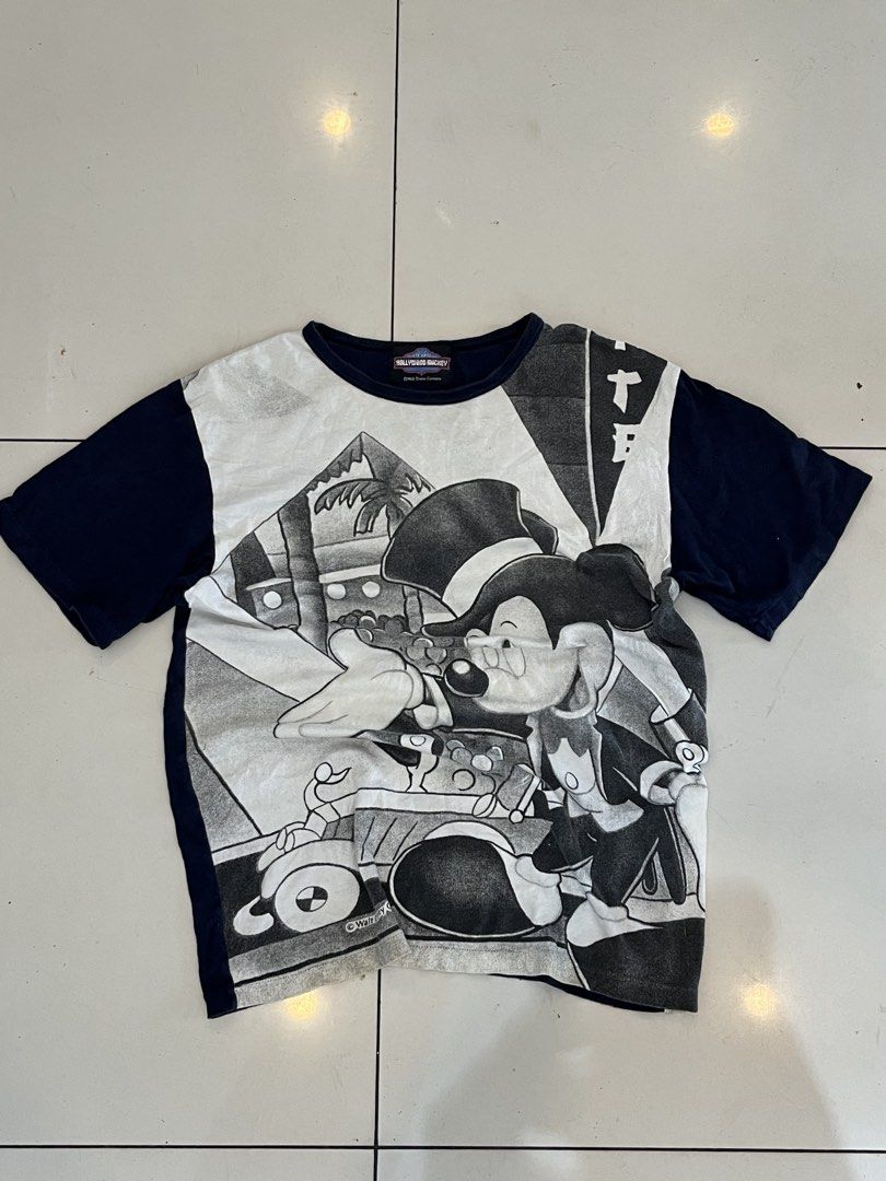 VINTAGE mickey mouse tee (Category: Tshirts & Polo Shirts ) located in Bayog. Submitted by hared_dos (Listing ID 1448749231, Image 1). Description: Pm.