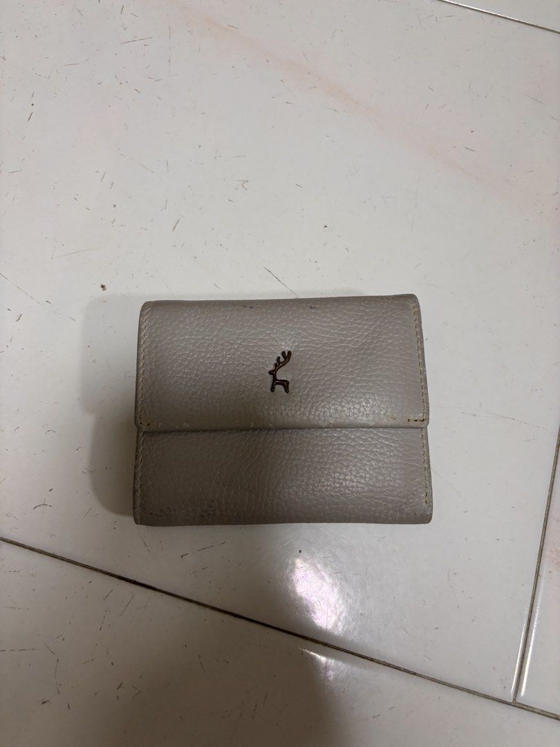 Wallets (Category: Wallets & Card Holders) located in Singapore. Submitted by odetowoozi (Listing ID 1448864324, Image 4). Description: all for $60.