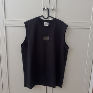 (Category: ) located in . Submitted by mywardrobe6 (Listing ID 1448905009, Image 1). Description: .