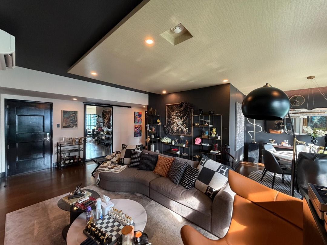 3BR Unit For Sale - Edades Tower (Category: Apartments & Condos) located in Makati City. Submitted by vsg.realestate (Listing ID 1448995255, Image 1). Description: 🔆 3BR Unit For Sale - Edades Tower 📌Property Details 9th Floor 3BR 2TB 133 sqm Fully Furnished 3 Parking Slots 📌Features Facing Rockwell ✨ Corner unit Interior designed Living room balcony Maid's Room with T&B Orientation: West and South (unit) | East (main door) 📌Amenities 24 hour