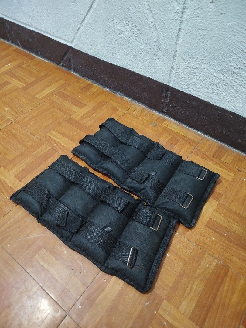 6kgs Ankle Weights (Category: Weights & Dumbbells) located in Imus. Submitted by eydrieeee (Listing ID 1449013697, Image 1). Description: 3kgs each .