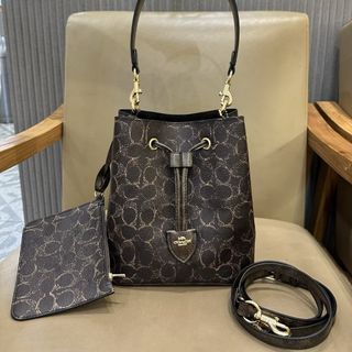 (Category: ) located in . Submitted by yourshoppingzone (Listing ID 1448941897, Image 1). Description: .