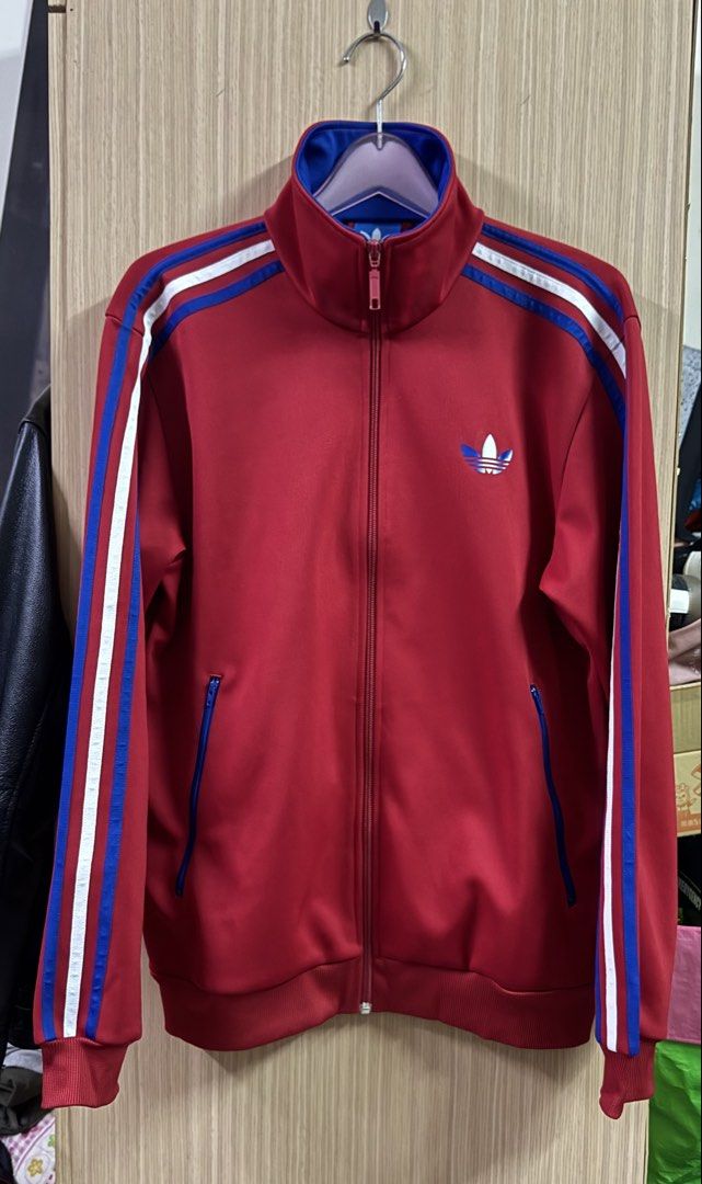 由 lukmaneffendi17685 (刊登 ID 1448926658，圖片 1) 提交，位於 台中市 (Taichung) 的 Adidas Originals 🐦‍🔥 Firebird (類別：帽Ｔ、大學T)，說明：Size M。