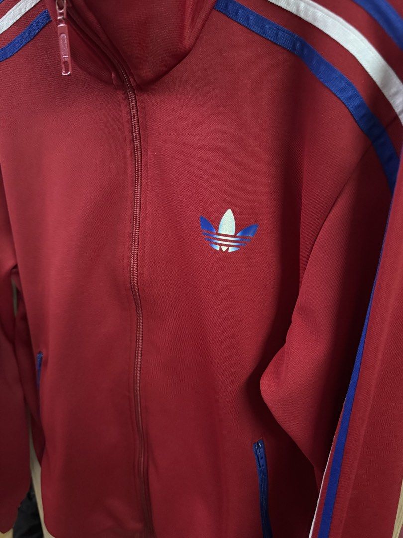 由 lukmaneffendi17685 (刊登 ID 1448926658，圖片 2) 提交，位於 台中市 (Taichung) 的 Adidas Originals 🐦‍🔥 Firebird (類別：帽Ｔ、大學T)，說明：Size M。
