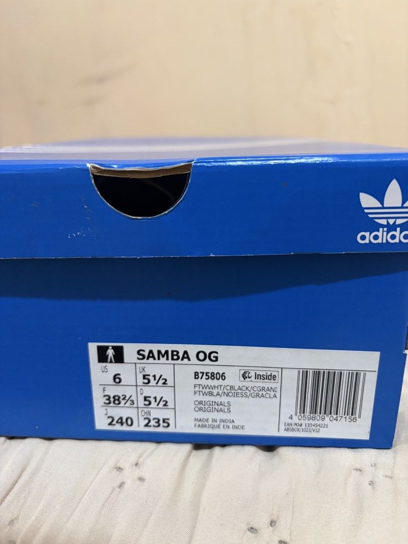 Adidas Samba OG white (Kategori: Sepatu Wanita) berada di Jakarta Timur. Dikirim oleh rianhsbr05 (ID iklan 1449099840, Gambar 3). Deskripsi: Dijual sepatu Adidas Samba OG original, edisi salah size , barang masih baru belom pernah dipakai, tag semua msh lengkap, size 38 2/3,dijual aja daripada ga kepakai, Harga : 1,5jt nego tipis (harga retail nya 2jt) .
