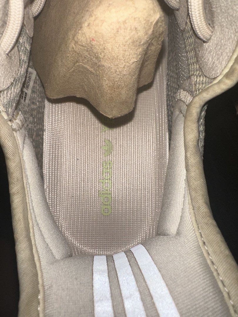 Adidas Yeezy Boost 350 V2 "Citrin" Size 10 US (Category: Sneakers) located in Caloocan City. Submitted by jack_hammer0 (Listing ID 1449099202, Image 2). Description: - Adidas Yeezy Boost 350 V2 - Colorway: Citrin - No Box - Size: 10 US Men's - Mode of Payment: GCASH - Buyer shoulders shipping fee -Location: Caloocan City .