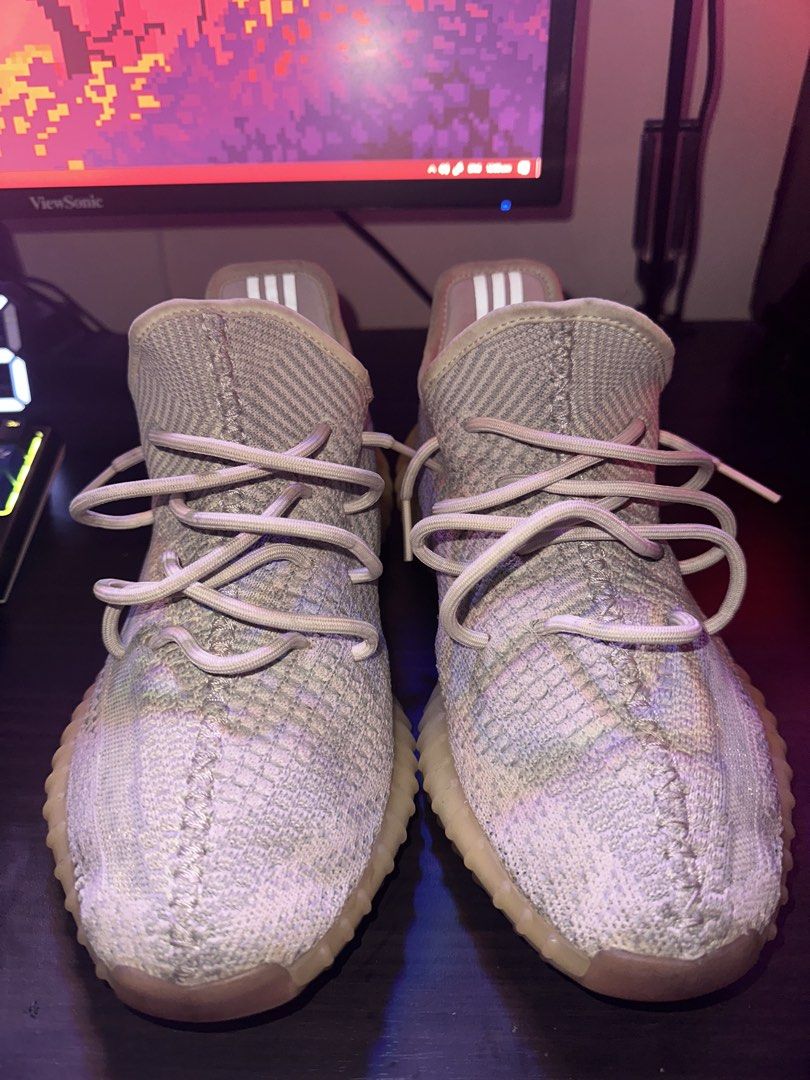Adidas Yeezy Boost 350 V2 "Citrin" Size 10 US (Category: Sneakers) located in Caloocan City. Submitted by jack_hammer0 (Listing ID 1449099202, Image 1). Description: - Adidas Yeezy Boost 350 V2 - Colorway: Citrin - No Box - Size: 10 US Men's - Mode of Payment: GCASH - Buyer shoulders shipping fee -Location: Caloocan City .