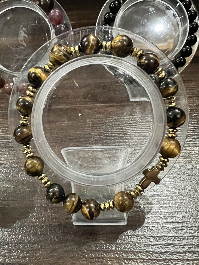 agate - tiger eye - obsidian - aventurine gemstone bracelets (Category: Bracelets) located in Las Pinas. Submitted by vava2225 (Listing ID 1449077981, Image 3). Description: 🟤 Indian Agate & Hematite Rosary Bracelet – ₱399 Indian Agate is traditionally associated with balance, grounding, and emotional stability, while Hematite is believed to provide strength, protection, and confidence. A meaningful piece for staying centered and focused. 🟤 Ind