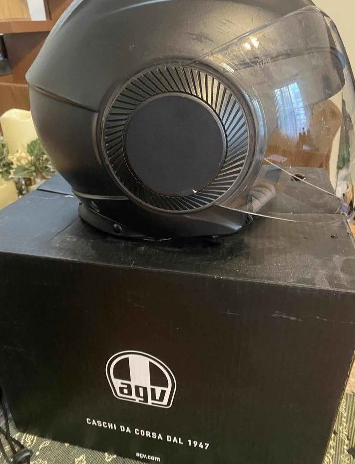 AGV ORBYT HELMET MEDIUM (Category: Helmets and other Riding Gears) located in Manila. Submitted by wokwithyan. (Listing ID 1449029005, Image 2). Description: - AGV ORBYT Helmet - Matte Black - Includes Original Box And Dust bag - Clear Visor - Perfect for riding - Feel free to ask any questions!.