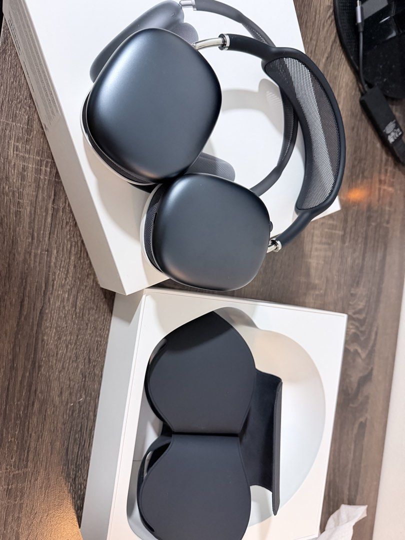 AirPod Max506470635007518721