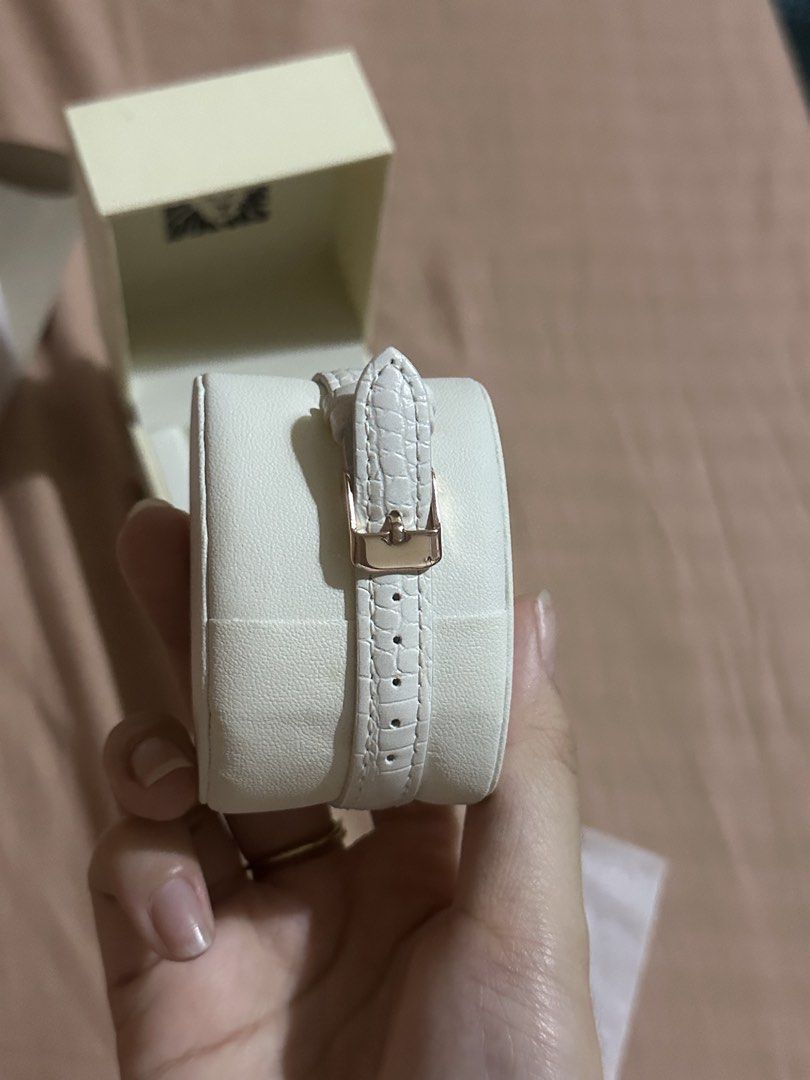 Anne Klein White Leather Watch (Category: Women's Watches) located in Quezon City. Submitted by kel4k (Listing ID 1449058851, Image 2). Description: open to nego!.