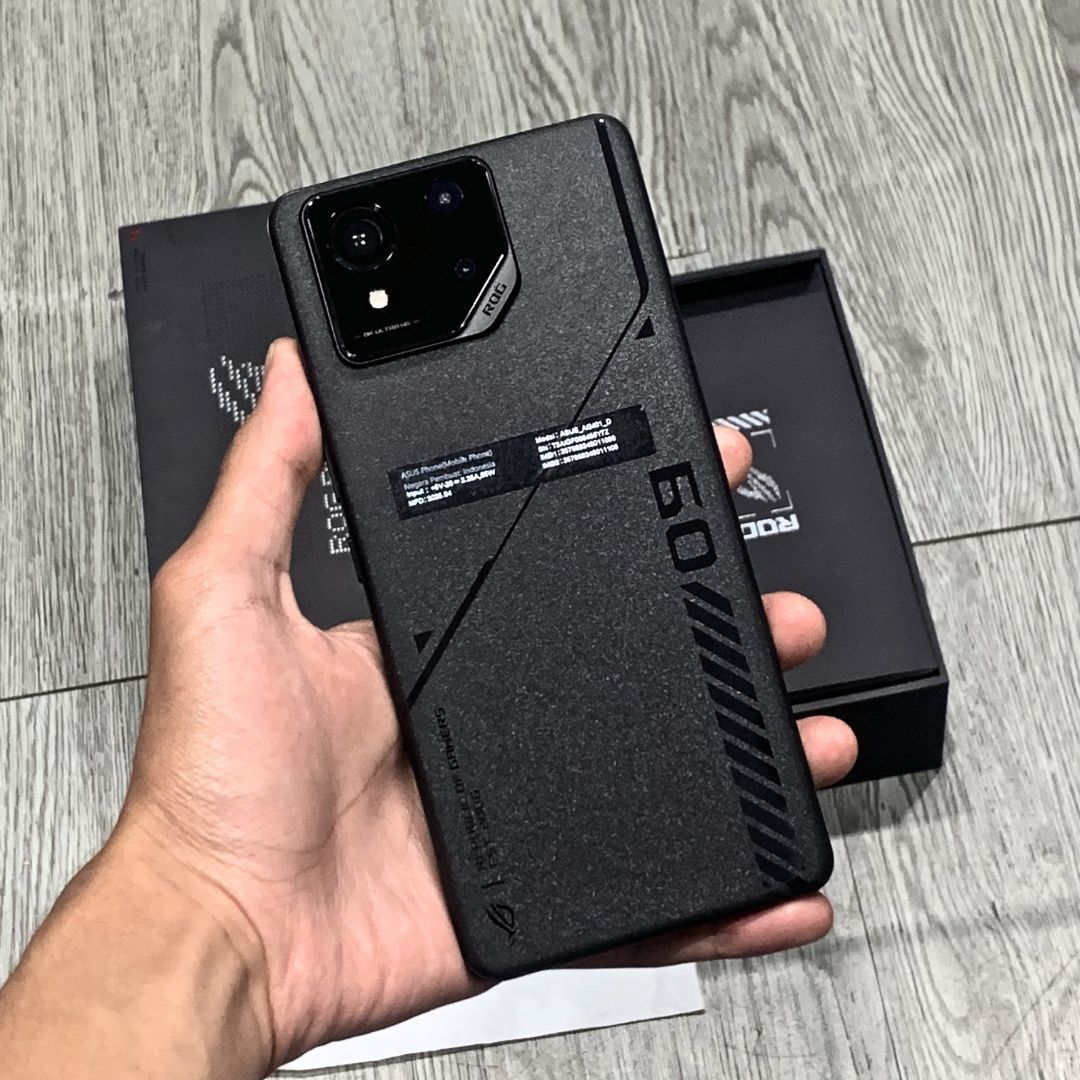 ASUS ROG PHONE 9 FE 12GB/512GB GARANSI ON (Kategori: Ponsel Android - Lainnya) berada di Jakarta Selatan. Dikirim oleh afrizal106 (ID iklan 1449002883, Gambar 1). Deskripsi: ASUS ROG PHONE 9 FE Ram & Internal : 12GB & 512GB BLACK - Kondisi Fisik Mulus LIKENEW Kelengkapan Full Set Original ( CHARGER FAST CHARGING XIAOMI ) Garansi ON Sampai November 2026 Garansi Toko Selama 7 Hari • CASING BAWAAN MASIH ADA • Harga Rp.10.800.000 • Foto Selengkapnya 