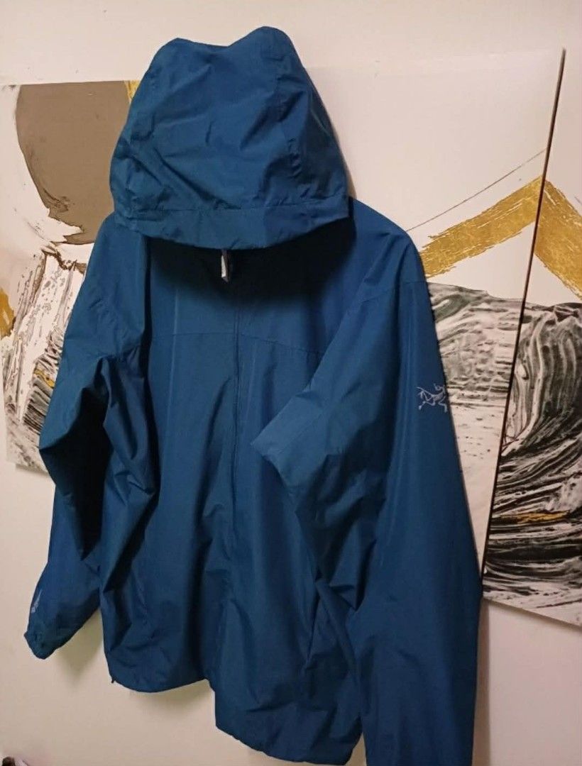 AUTHENTIC ARCTERYX SOLANO JACKET, Last Sold Price Php 24,000 (Category: Coats, Jackets and Outerwear) located in Manila. Submitted by tokyo.americana (Listing ID 1449019144, Image 3). Description: Actual size using inches Armpit to Armpit/25 Lenght/29.5 fittings is Large Can fit up to XL Excellent Condition, Issue:0 Message if you have any other question about sizing. We do shipping nation wide I'm also open for video call so that you can see the