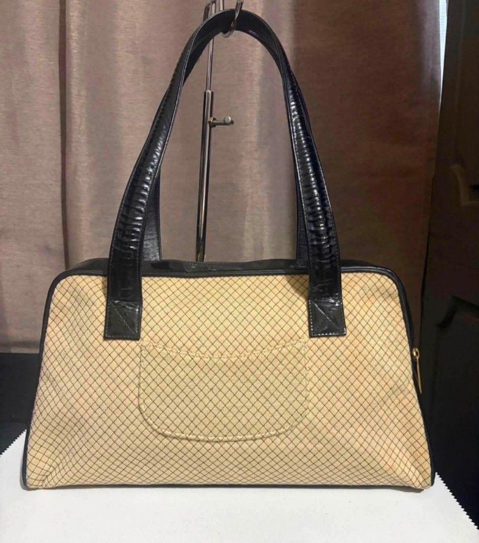 Authentic Chanel Cambon Line Bowling Bag (Category: Luxury Bags & Wallets) located in Marikina City. Submitted by aussiemaan (Listing ID 1445161965, Image 3). Description: Authentic 💯Bowlers Handbag Holo intact Preloved expect normal signs of used.