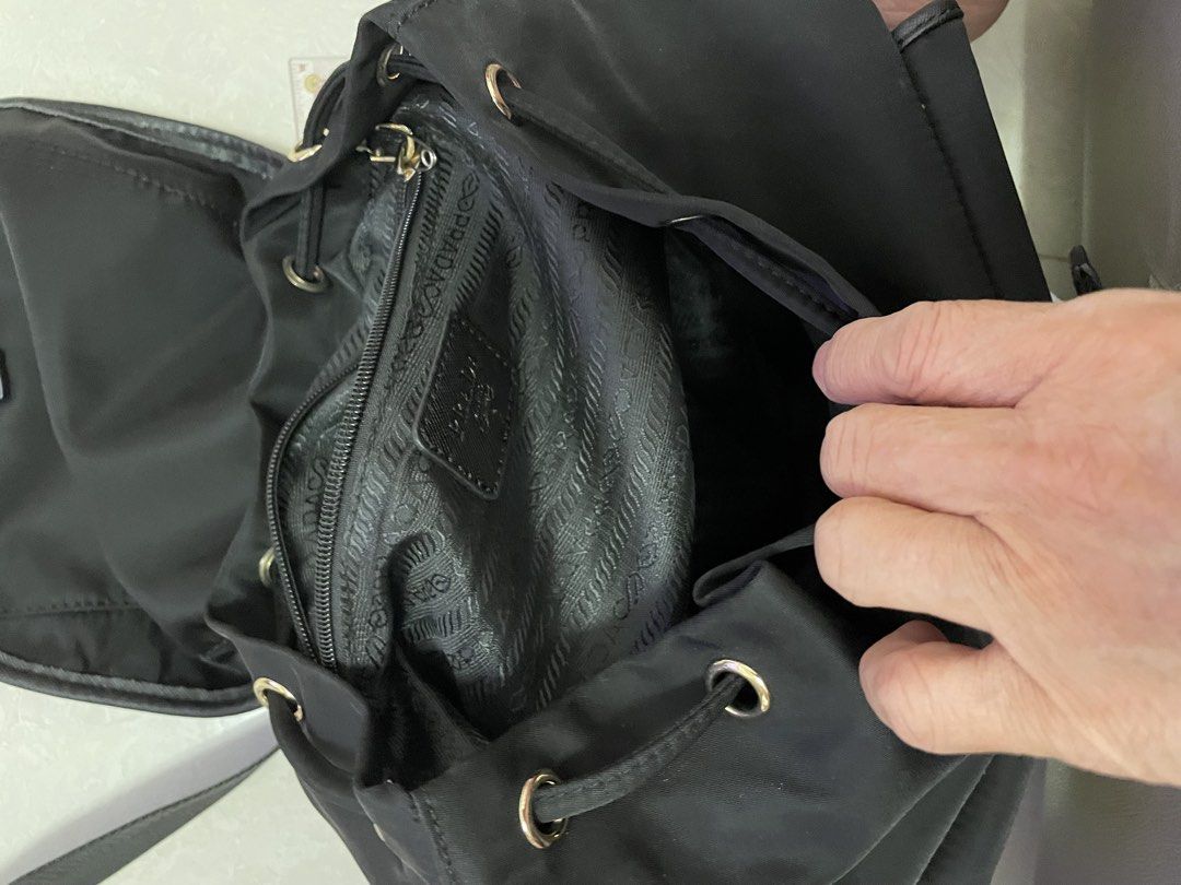 Backpack （分類：背包）位於 Hong Kong。 由 wondersellerwonder 提交（商品編號 1449062206，圖片 3）。簡介： The price reflects everything 價錢反應一切。