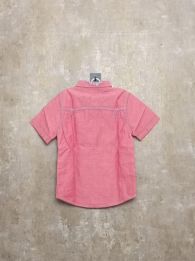 Baju Anak JSP Red Shirt_Size 8 (Kategori: 8 hingga 12 tahun) berada di Semarang. Dikirim oleh revibe.smg (ID iklan 1448973241, Gambar 2). Deskripsi: Baju Anak JSP Red Shirt (LD078/110726) Kemeja anak JSP Red Shirt warna merah dengan desain kasual yang stylish dan tetap nyaman dipakai. Dilengkapi dengan kerah, kancing depan full, serta dua kantong di bagian dada yang membuat tampilannya semakin keren. Cocok digunakan untuk acara keluarga, jalan-ja