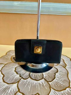 (Category: ) located in . Submitted by bellafashion08 (Listing ID 1449049247, Image 1). Description: .
