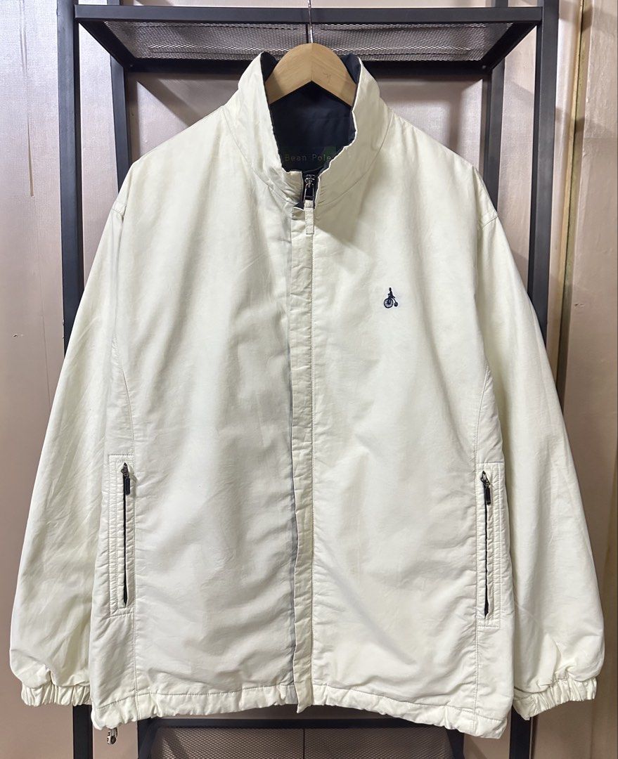 Bean Pole Jacket (Category: Hiking & Camping) located in Bandar Pusat Jengka. Submitted by lzbundlestore (Listing ID 1449033482, Image 1). Description: Pit 25.5 Labuh 28.5 Size xL Condition 9/10 Postage Seluruh Malaysia🚛🚛.