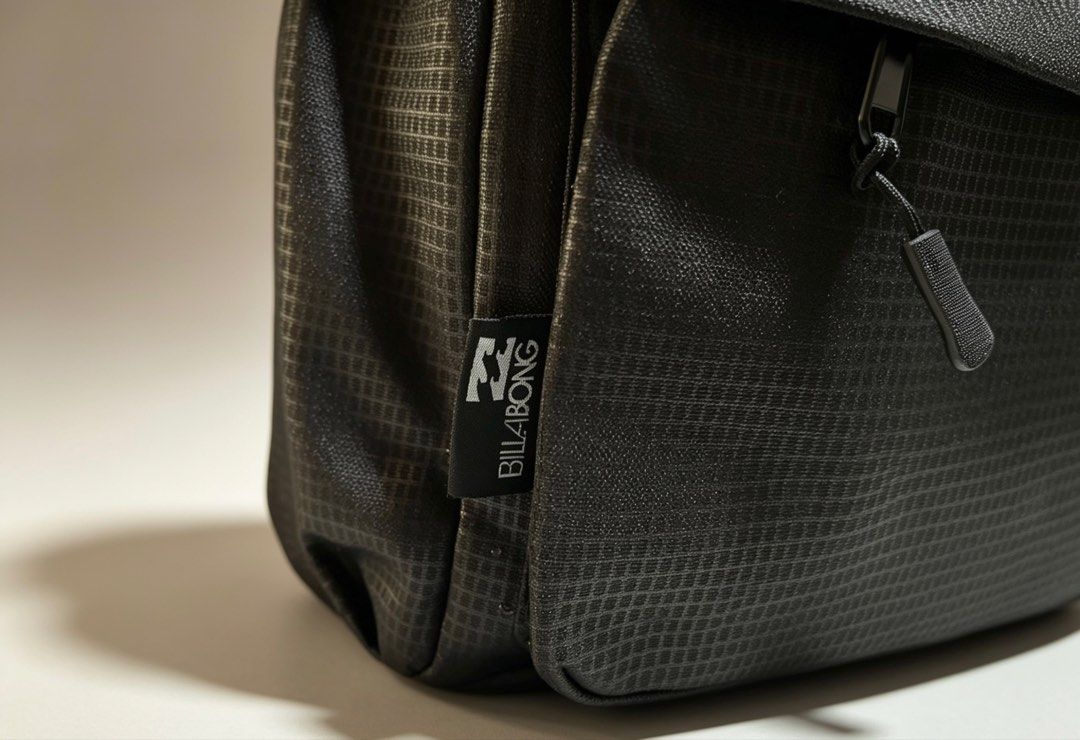 Billabong Backpack Black Laptop Compartment (Category: Backpacks) located in Legazpi City. Submitted by clinton.cloud (Listing ID 1448968504, Image 2). Description: - Black Billabong backpack - Textured pattern all over - Wide opening main compartment - Padded sleeve inside (ideal for laptops) - Front zip pocket for essentials - Side pockets for extra storage - Great for school or everyday carry.