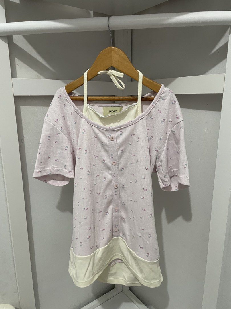 BKK Ivory Pink Floral Button-Up Top (Category: Blouses) located in Quezon City. Submitted by jlesliermn (Listing ID 1449006479, Image 2). Description: - Cute pink top with subtle floral print - Layered look with cream-colored underlayer - BKK Ivory top.