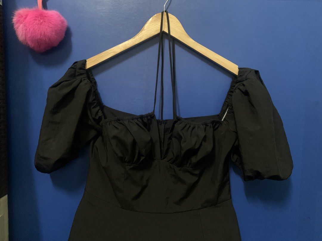 Black off shoulder dress with slit (Category: Dresses) located in Malabon City. Submitted by vewonica (Listing ID 1448973792, Image 2). Description: .